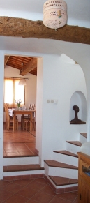 Gîte en Provence - entrée et salle à manger