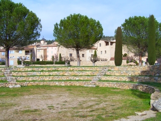 Villecroze and its open air theatre